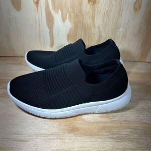 Blondo Black Knit Slip-On Sneakers Women’s Size 7.5